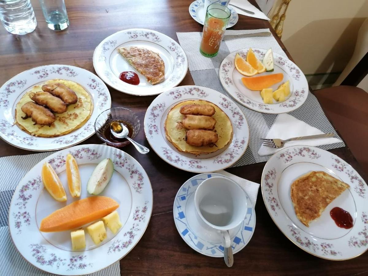 Water Front Home Stay And Resort 아누라다푸라 외부 사진